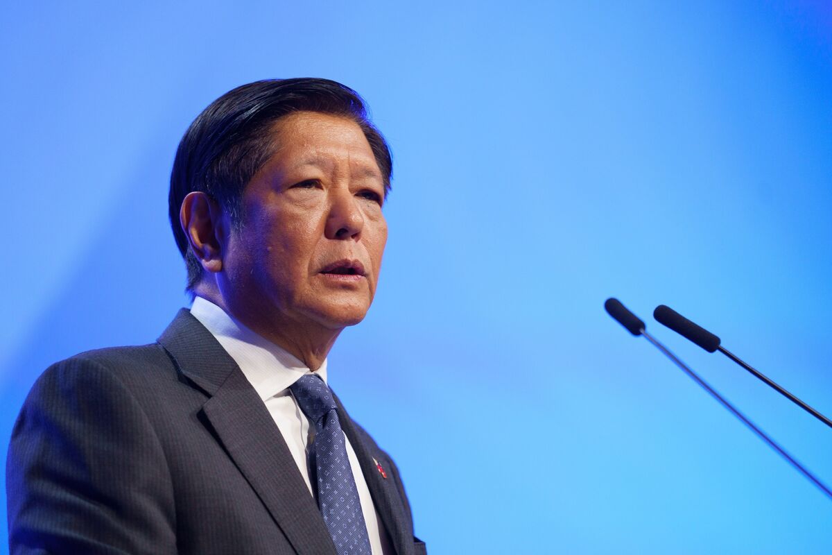 Marcos Signs 2025 Budget for Philippines