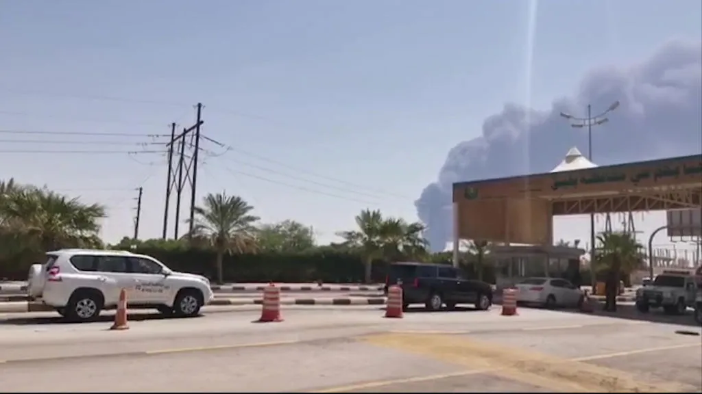 Smoke billowing from an Aramco oil facility in Abqaiq&nbsp;in Saudi Arabia's eastern province.