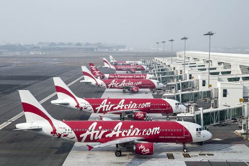 Malaysia Prime Minister Najib Razak Launches Kuala Lumpur International Airport 2