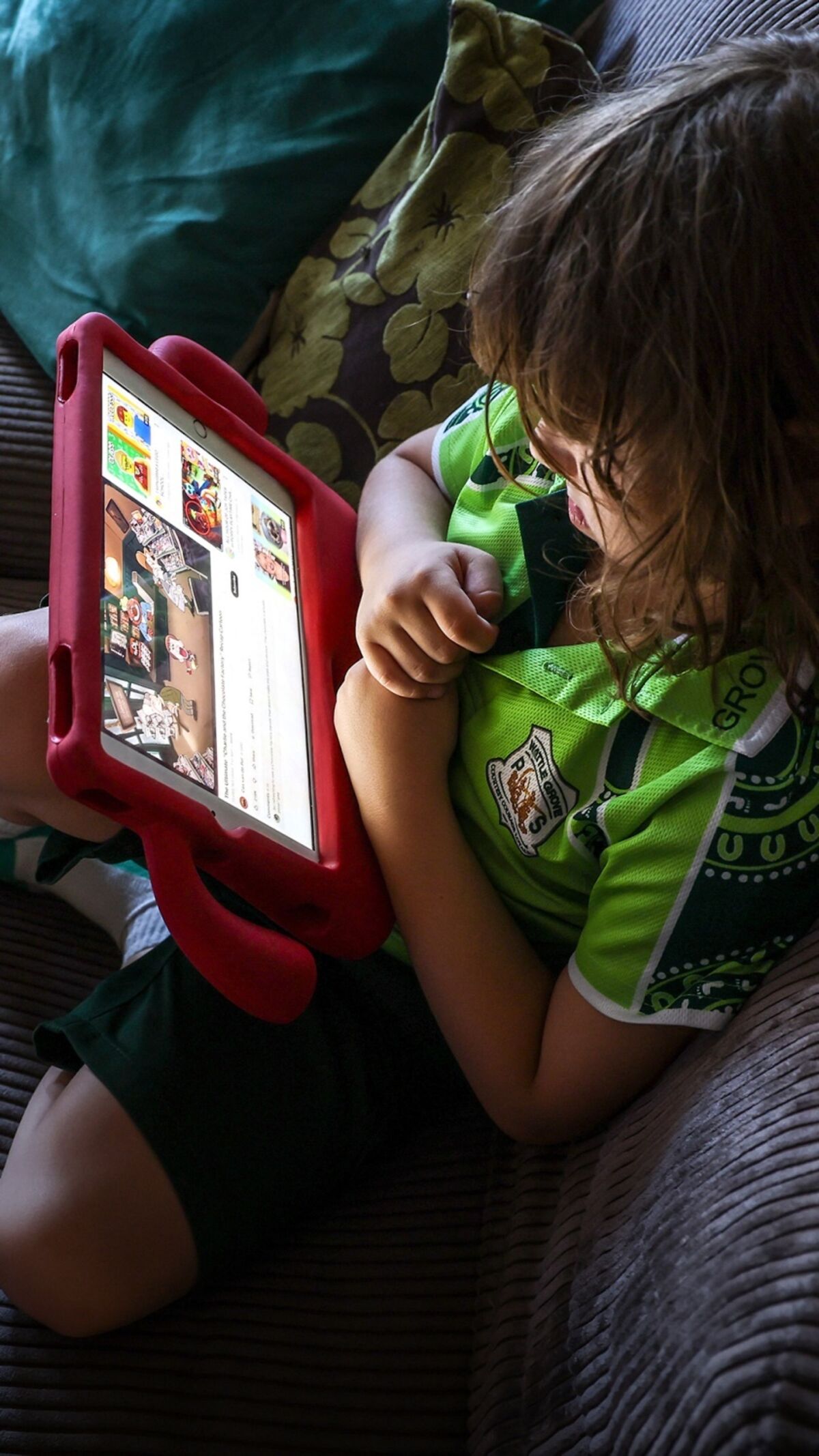 Why Is Australia Taking Kids Off Social Media?