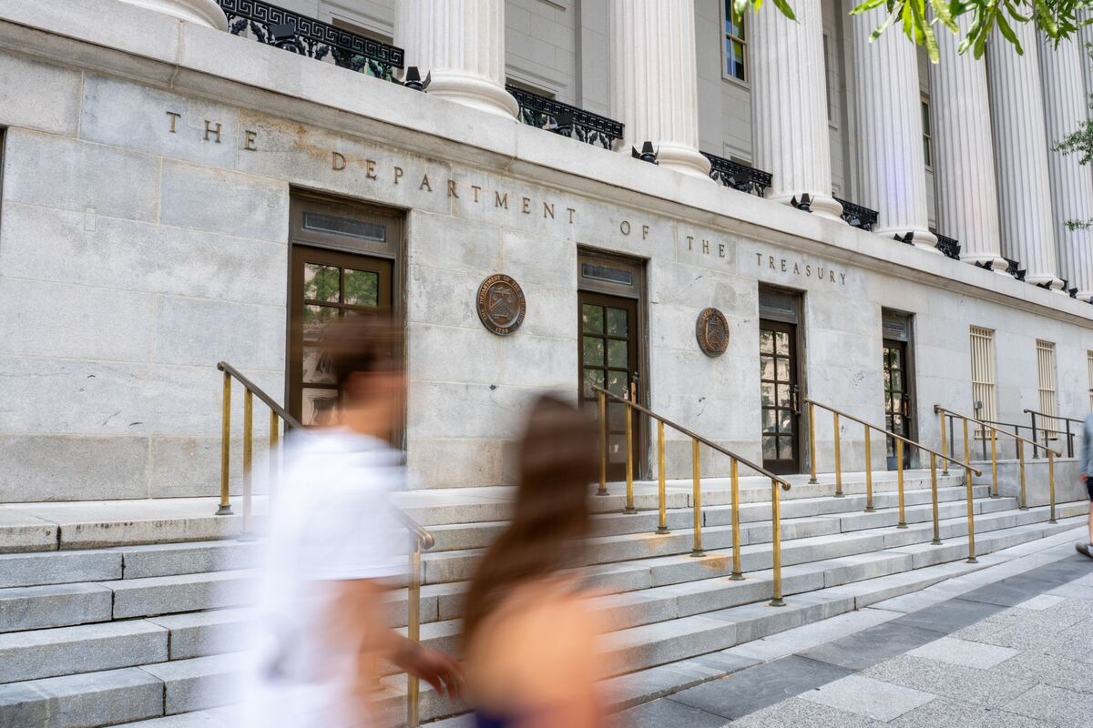 Short-Term Treasuries Emerge as Popular Bet on Fed Inflation Win - Bloomberg.com