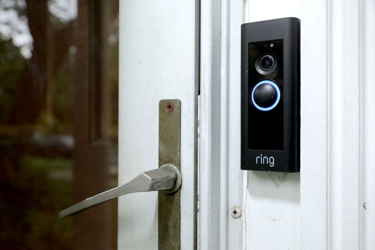 Sources: Apple is working on a smart doorbell system with advanced facial recognition that can wirelessly connect and unlock third-party smart locks (Mark Gurman/Bloomberg)