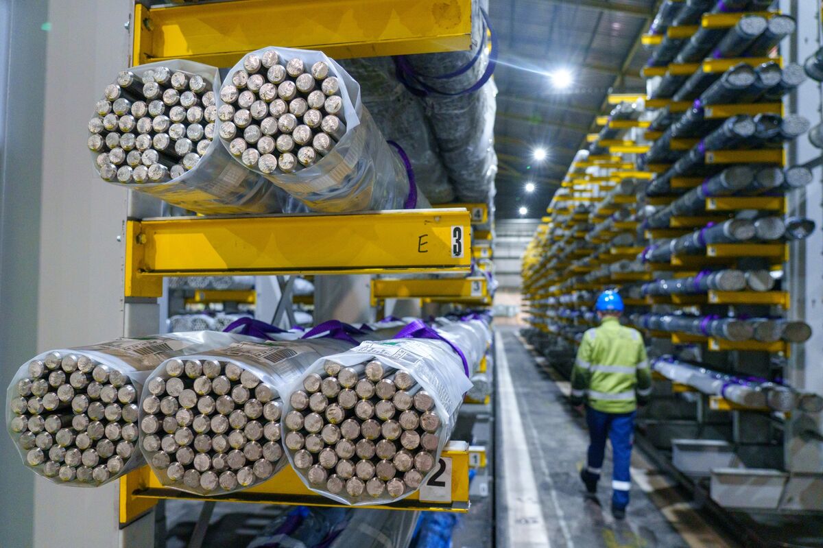 UK Steel Sector Warns of Crisis as Starmer Vows EU Tariff Talks