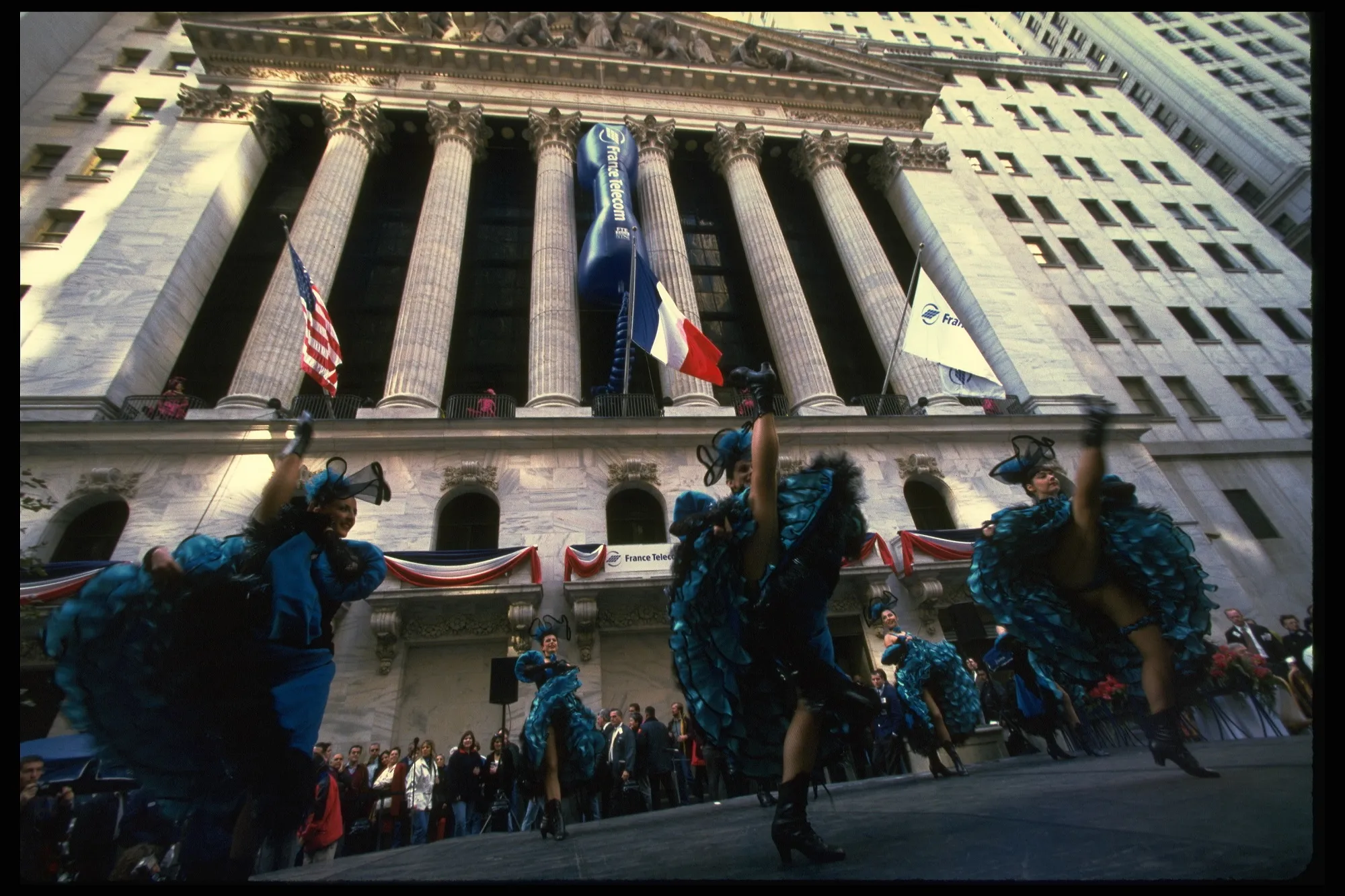 La France takes on Wall Street.