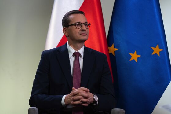 Rebel Poland Is Set to Ratify EU’s Pandemic Spending Package