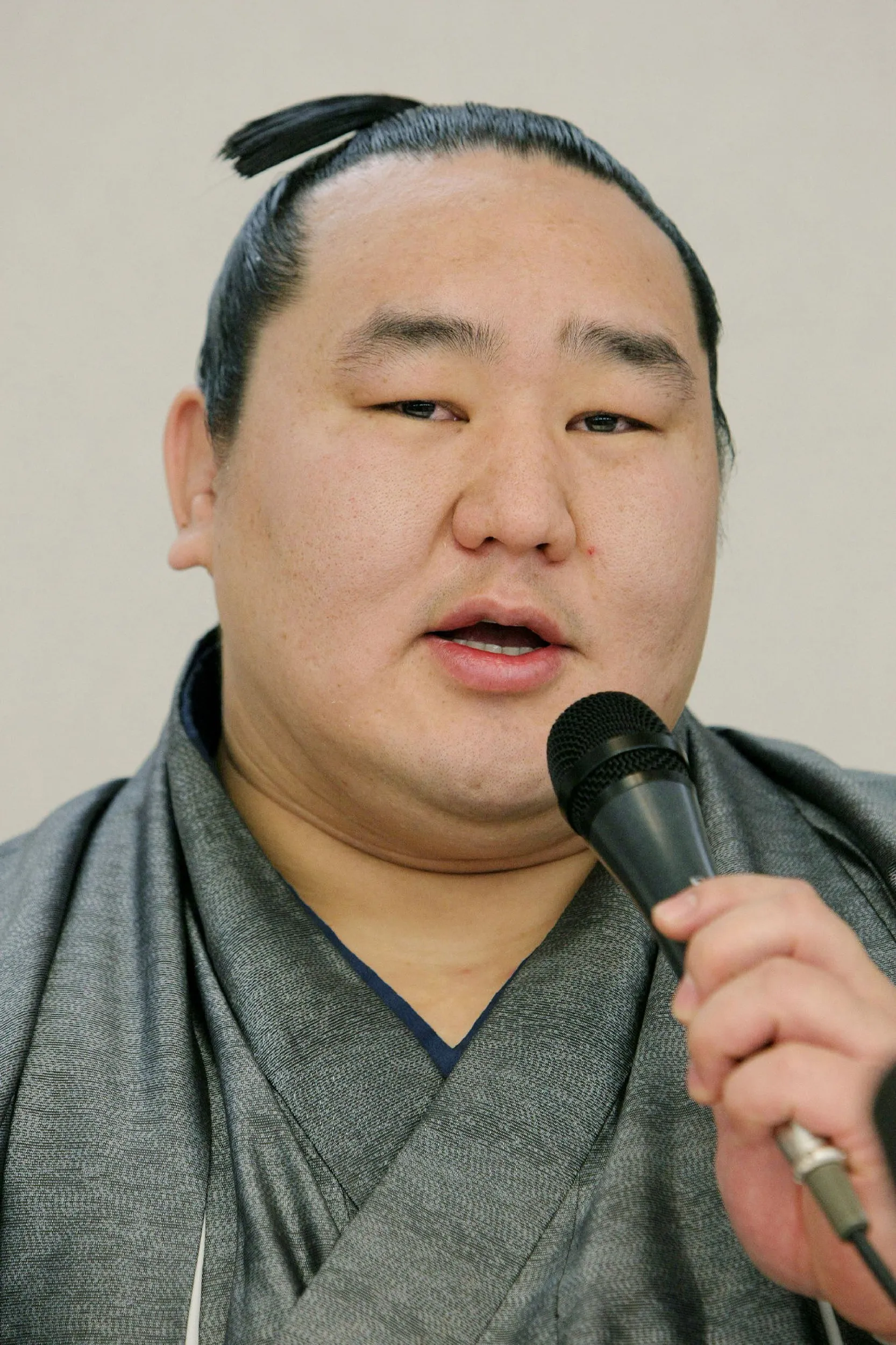 朝 青龍 本名