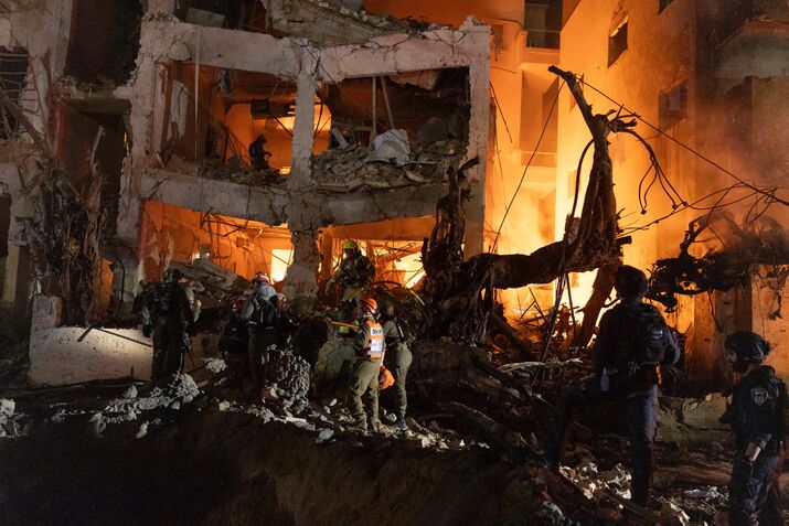 US, Israel Launch Attacks on Iran as Talks Fail to Avert War