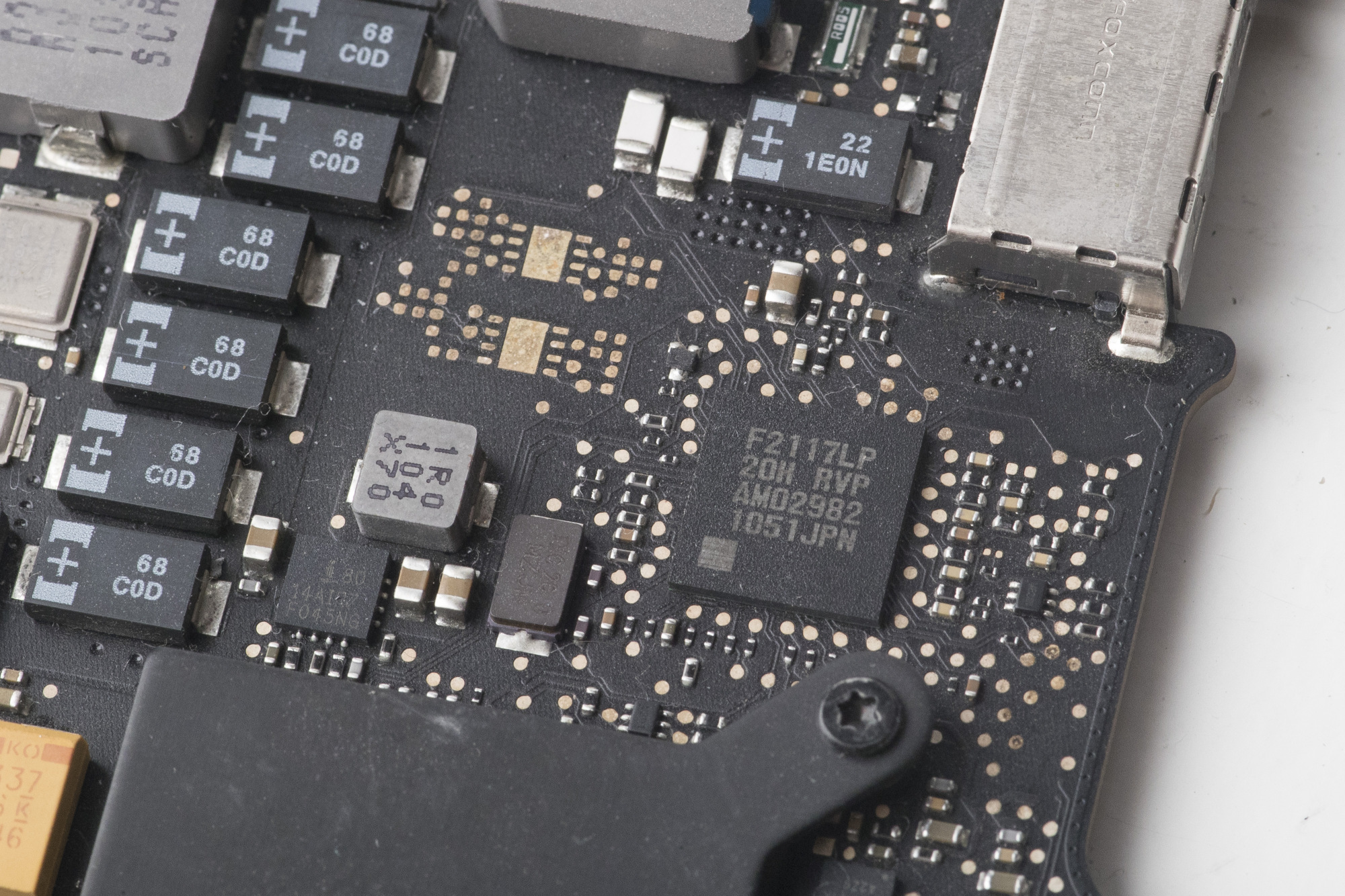 An Intel Corp. chip in an Apple Inc. MacBook Pro laptop.&nbsp;