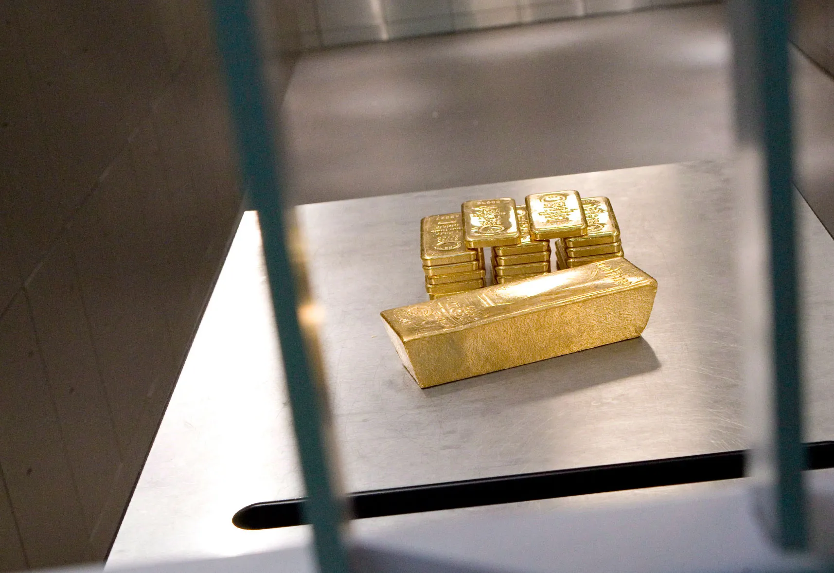Gold Hits Seven-Month Low