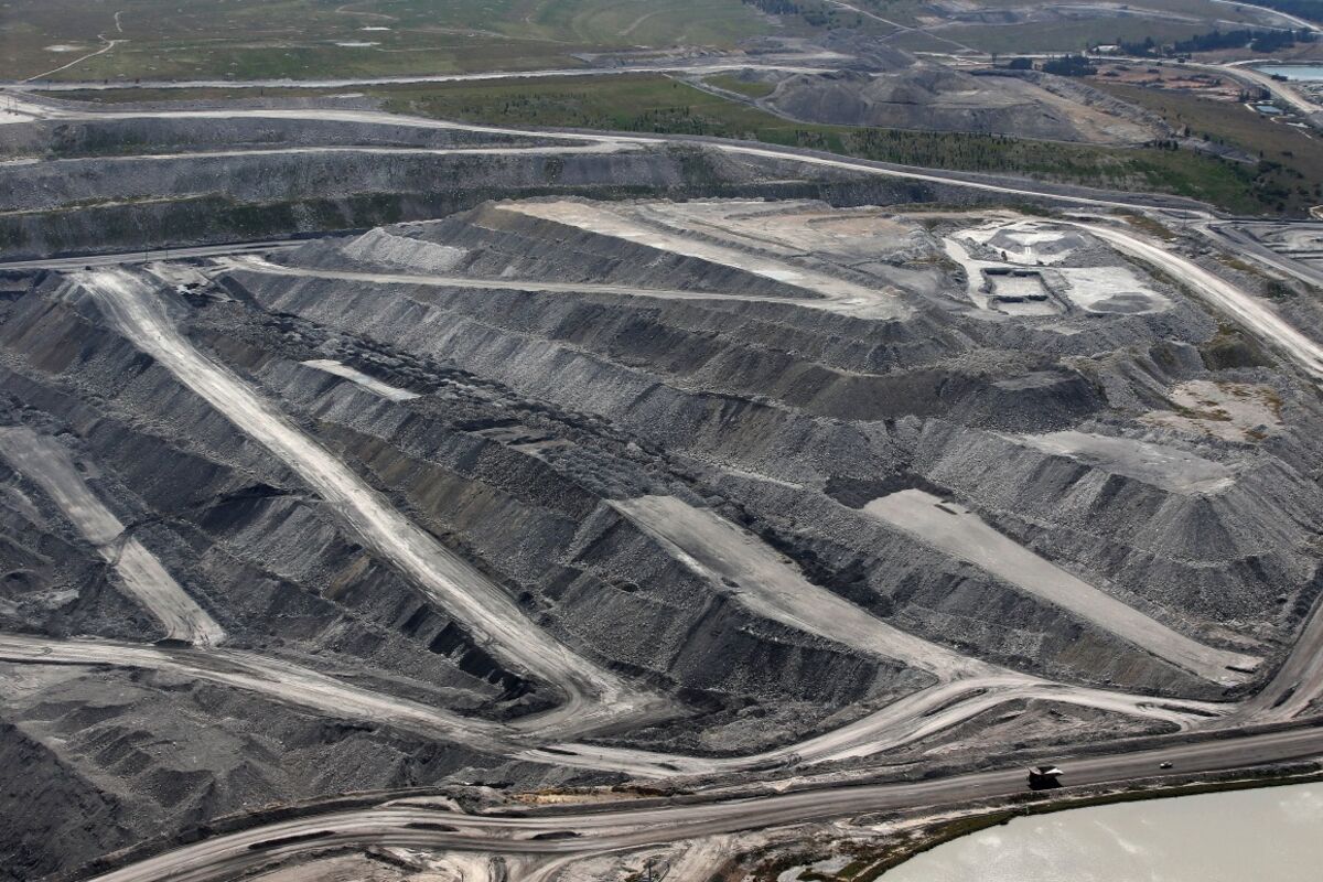 Glencore Eyes Australia Listing to Tap $3.1 Trillion Pension Pot