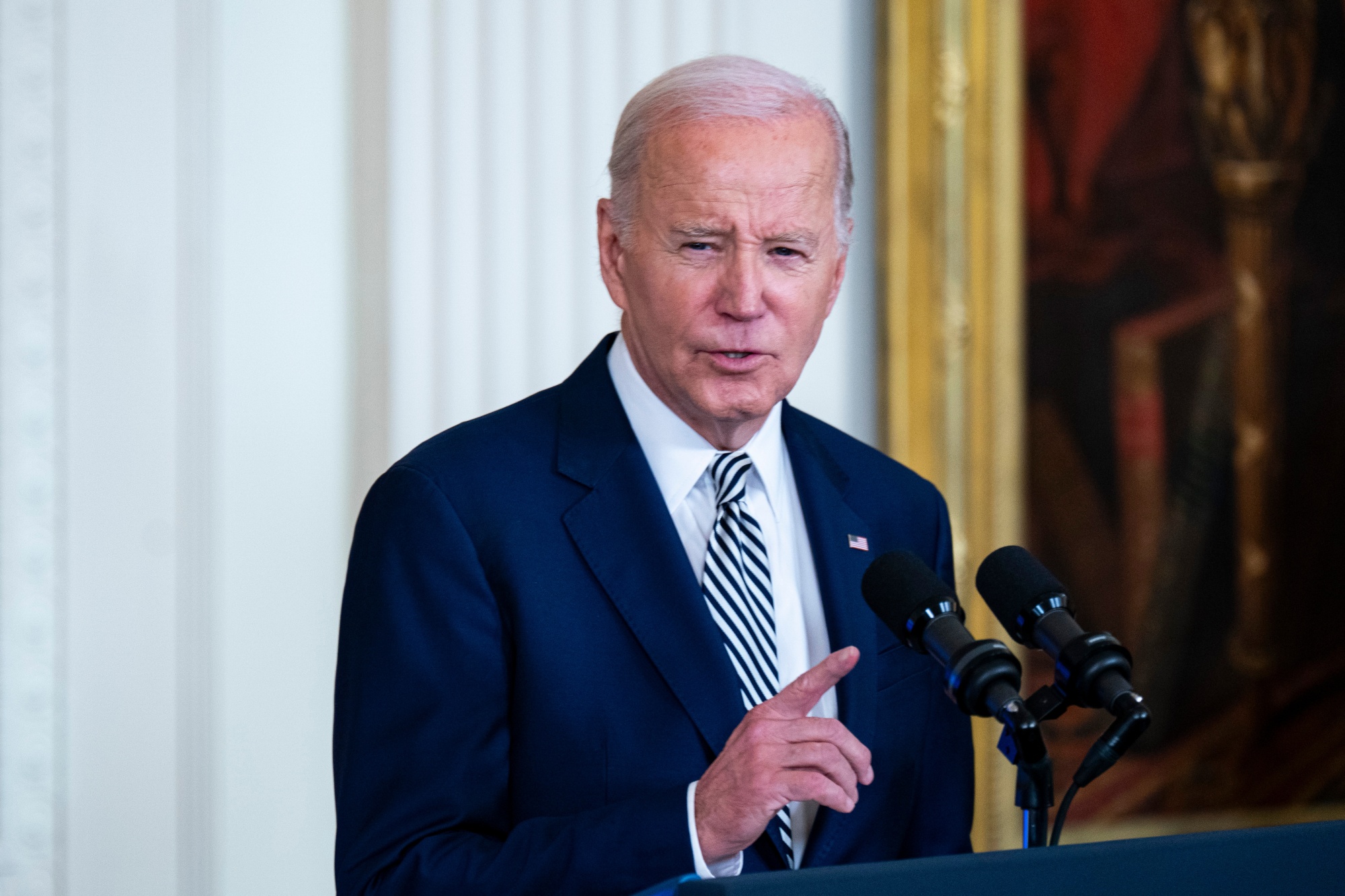 President Biden lands at MSP Airport