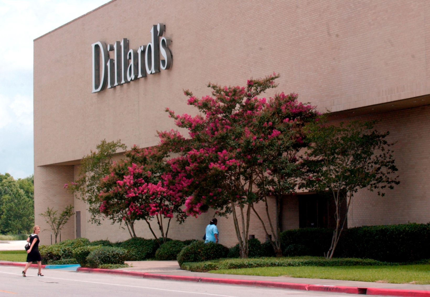 Mall of Louisiana - Today from 10am-4pm at Dillard's Vintage