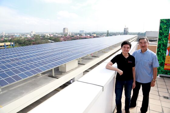 A 28-Year-Old Aims to Build Southeast Asia’s Top Solar Farm