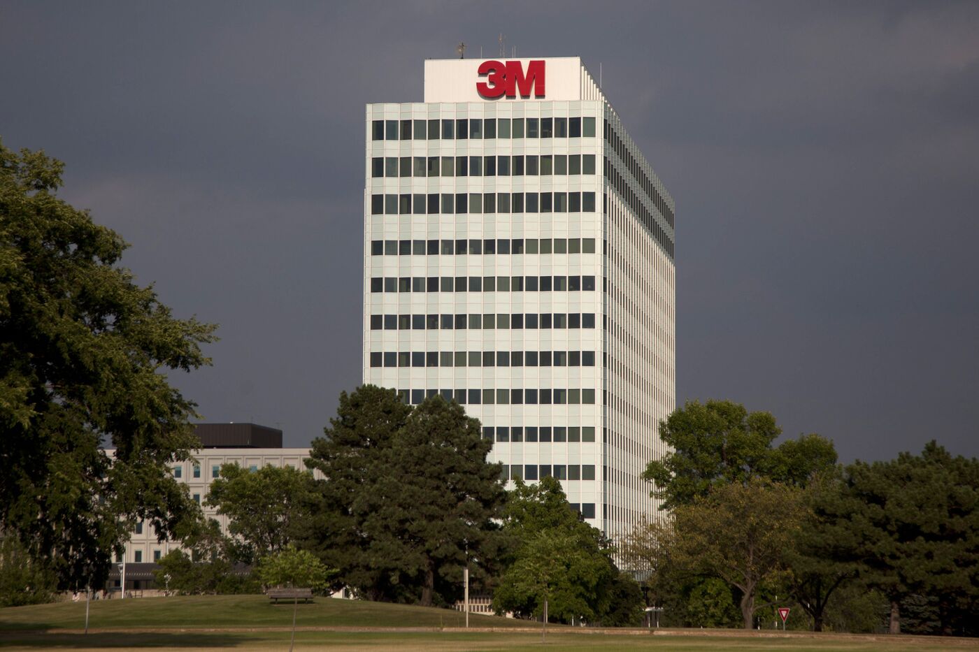 3M Plans Job Layoffs as Part of Cost Cutting After Underperformance Bloomberg