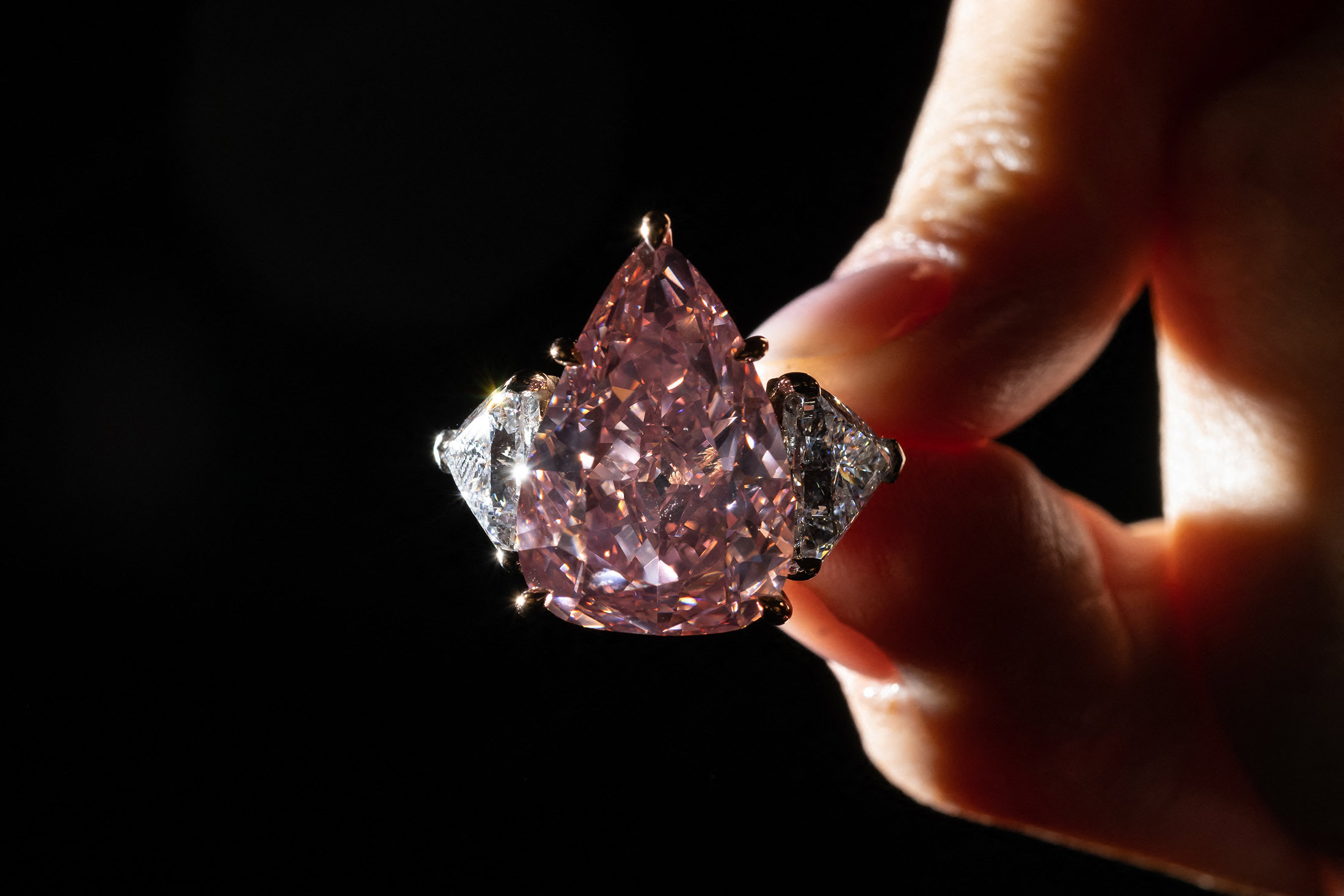 2 2/5 ctw Fancy Pink Pear Lab Grown Diamond Split Shank Side Stone Engagement  Ring - Grownbrilliance