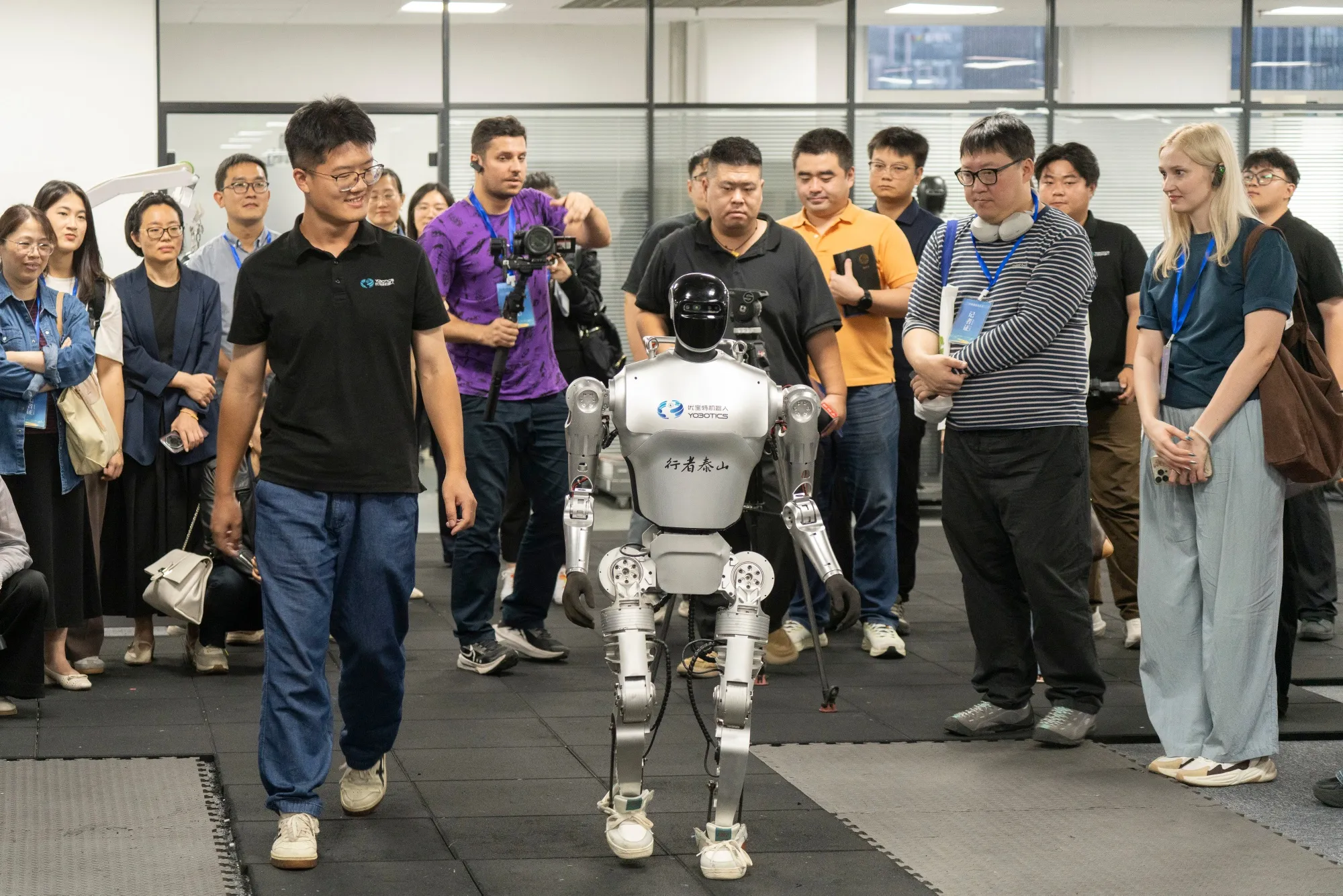 China’s young jobseekers are upset at a new tech visa.