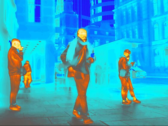 Thermographic Images Show Londoners Venturing Out in Lockdown