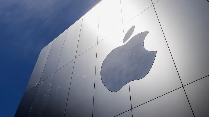 Bloomberg’s Mark Gurman reports on Apple’s possible bundling initiative.