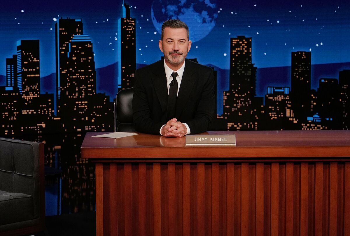 Jimmy Kimmel Pulls Talarico Interview After Alleged FCC Threat