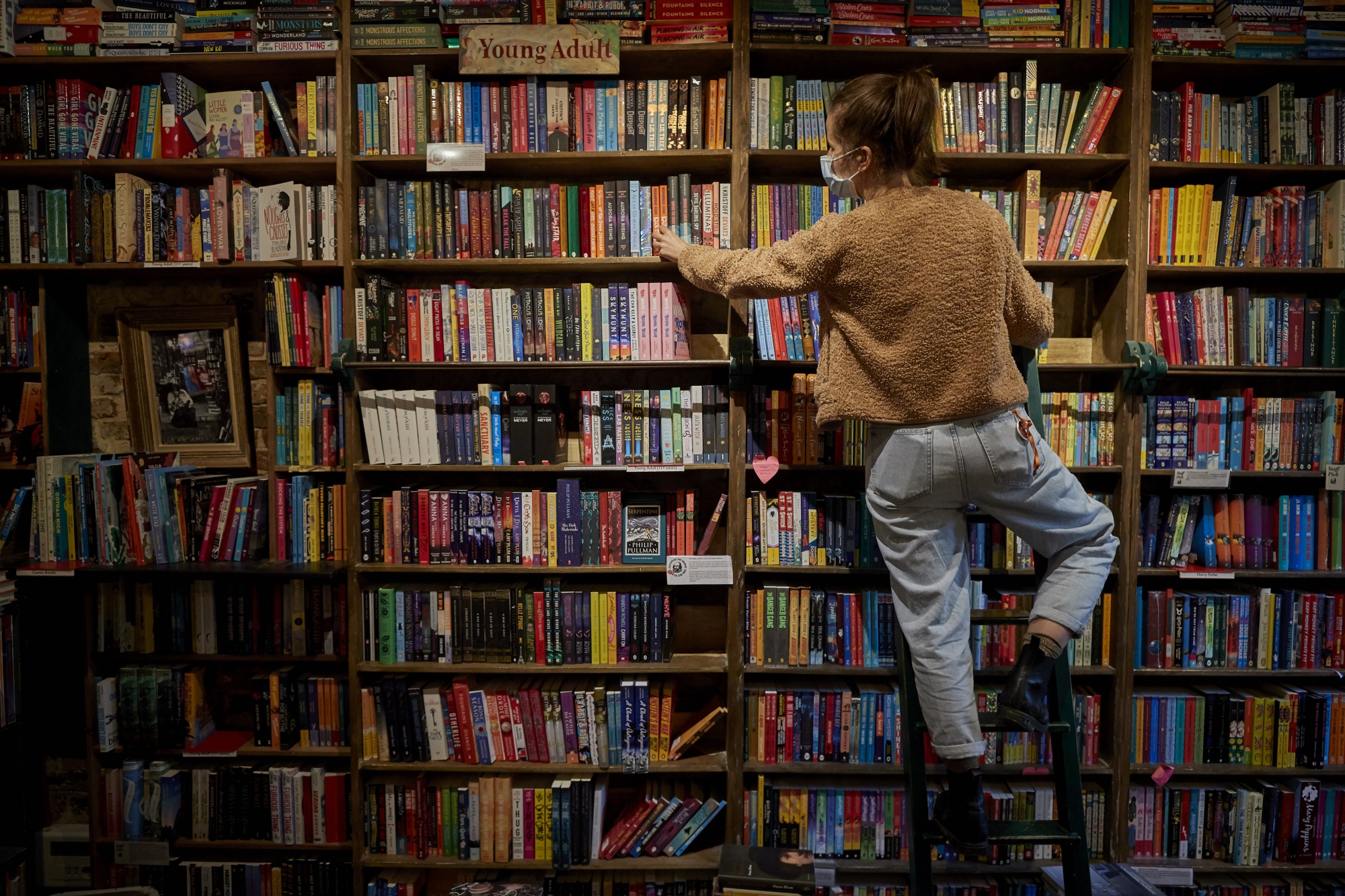 The Friends of the Library Open The Garage Pop-Up Bookstore in