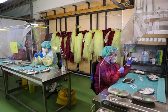 L'Ontario peut être verrouillé; Nouvelle variante du Brésil: mise à jour du virus