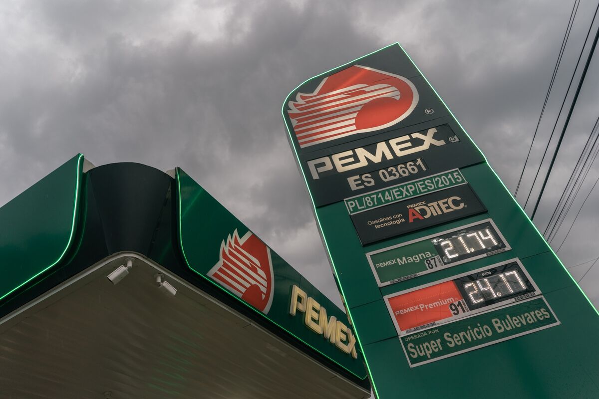 Mexico Taps Markets With Three-Part Eurobond Sale to Fund Pemex