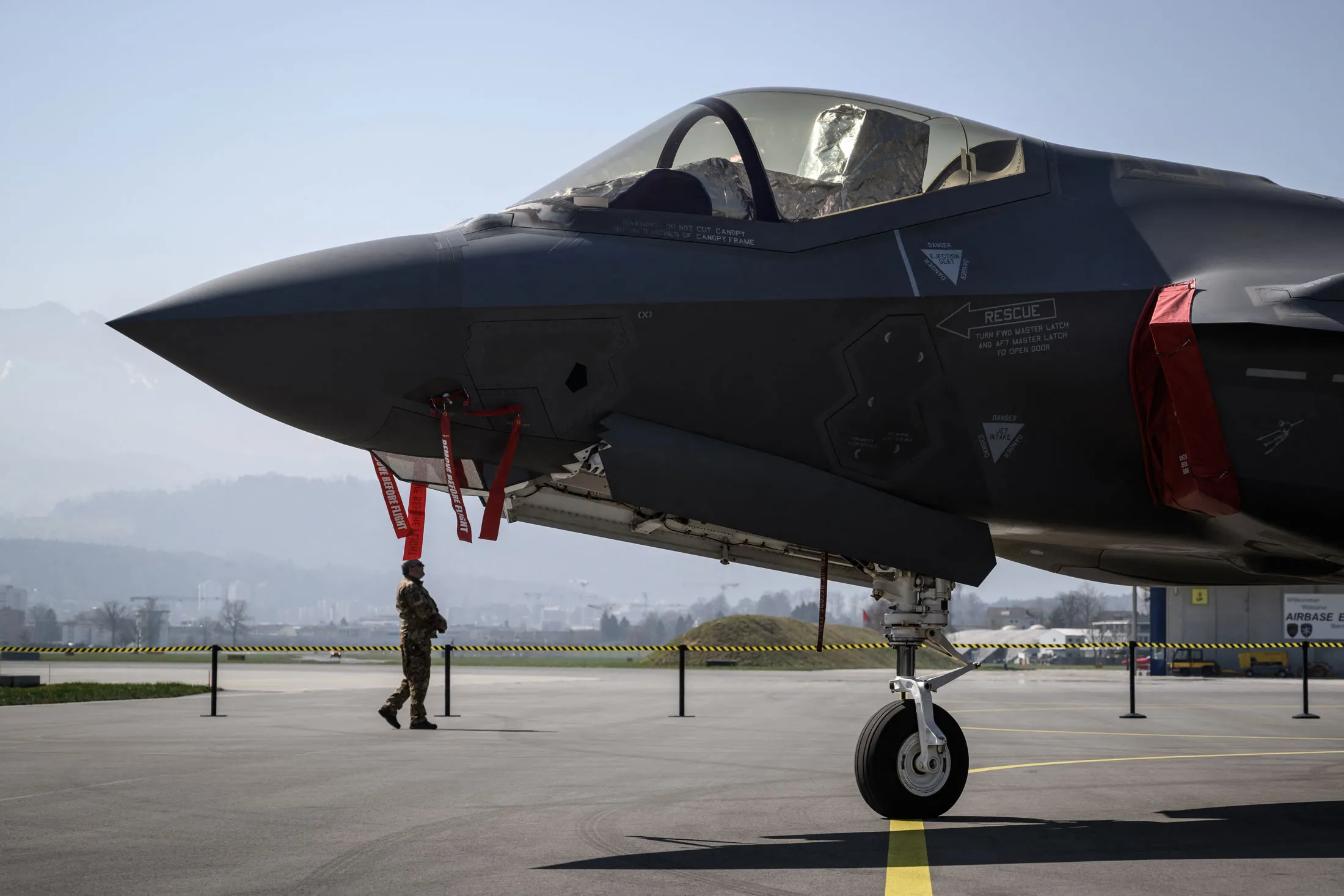 An F-35 fighter jet during a presentation at Emmen Air Base, Switzerland, in 2022.