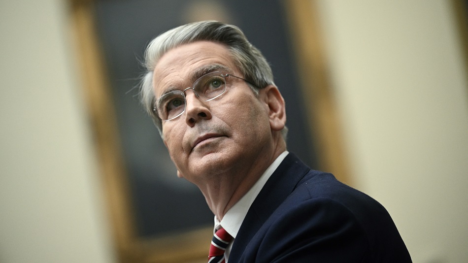 Bessent Clashes With Democrats, Is Told 'Give Me My Time Back!' - Bloomberg