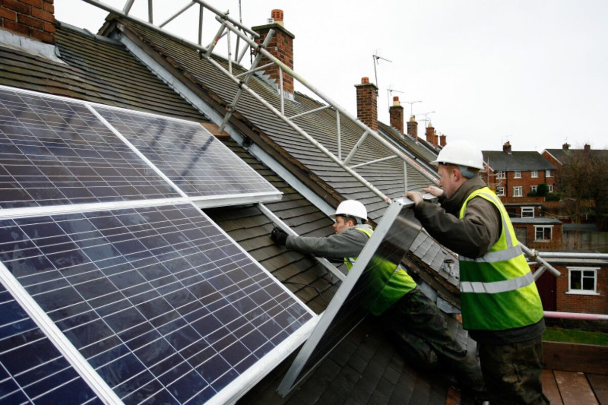bloomberg.com - Eamon Farhat - UK Homes Install Solar at Fastest Pace Since 2015 as Prices Drop