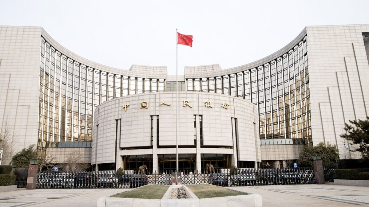 PBOC Cuts One-Year Policy Rate by Most on Record