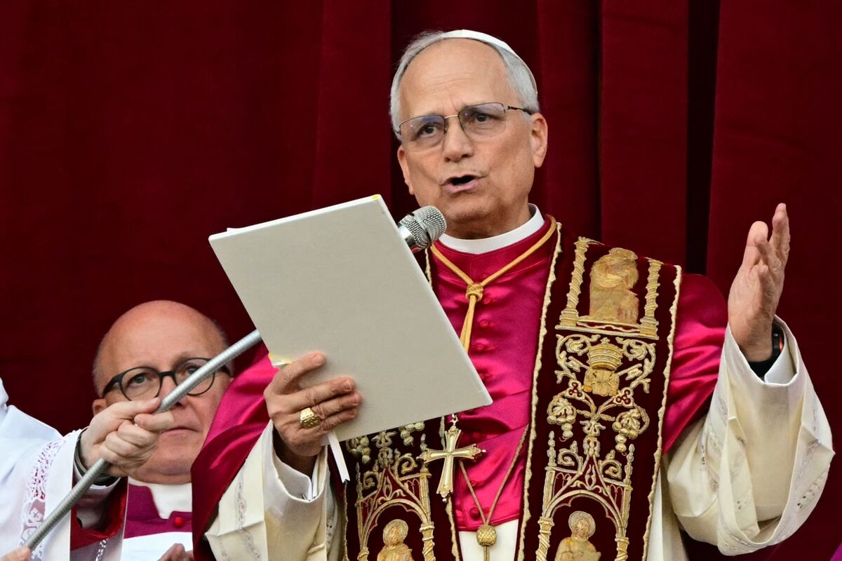 🟪"Trump celebra l'elezione del cardinale Prevost a Papa: 'Pronto a incontrarlo!'"