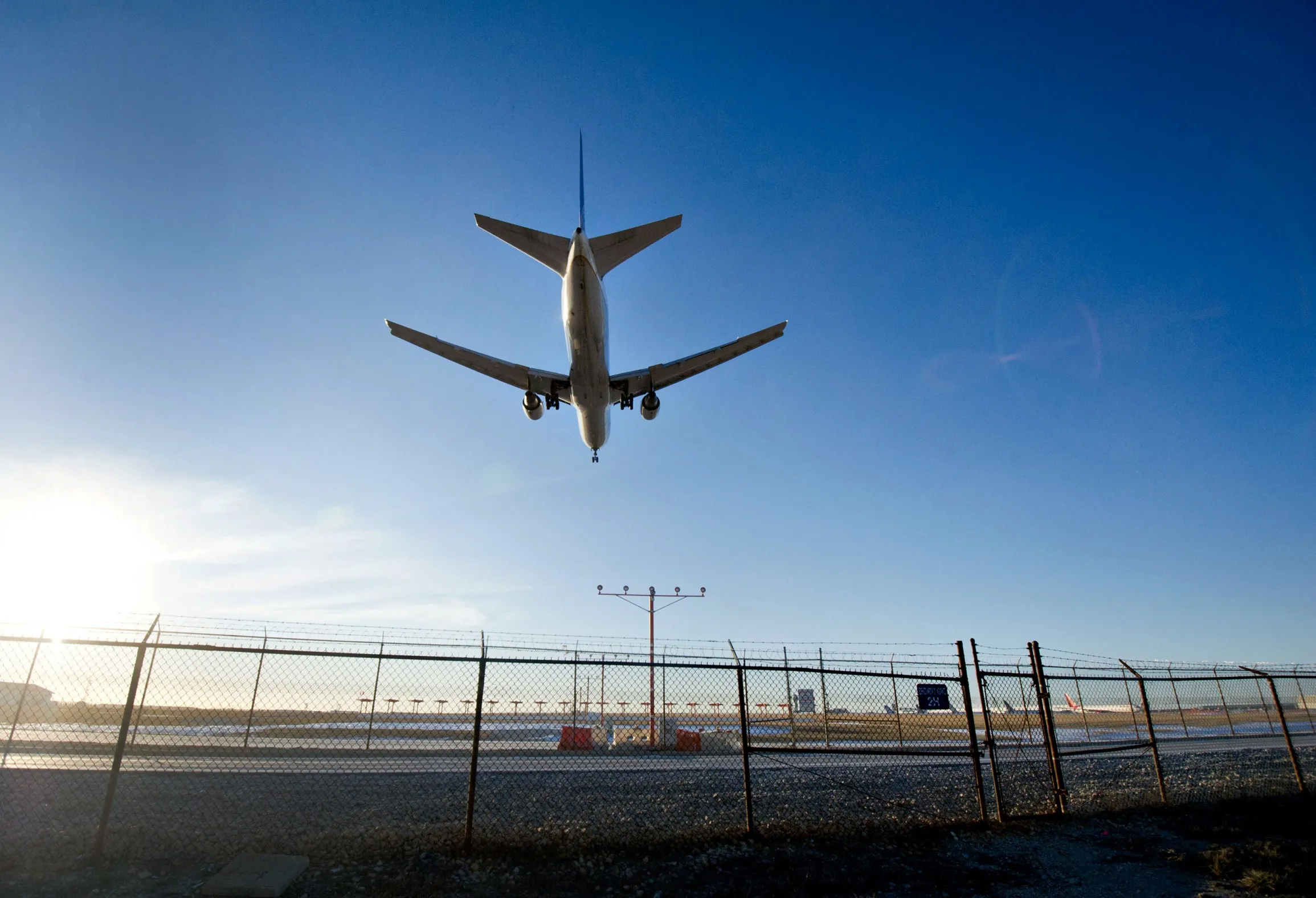 An aircraft approaches the tarmac at O'Hare International Airport in Chicago.&nbsp;