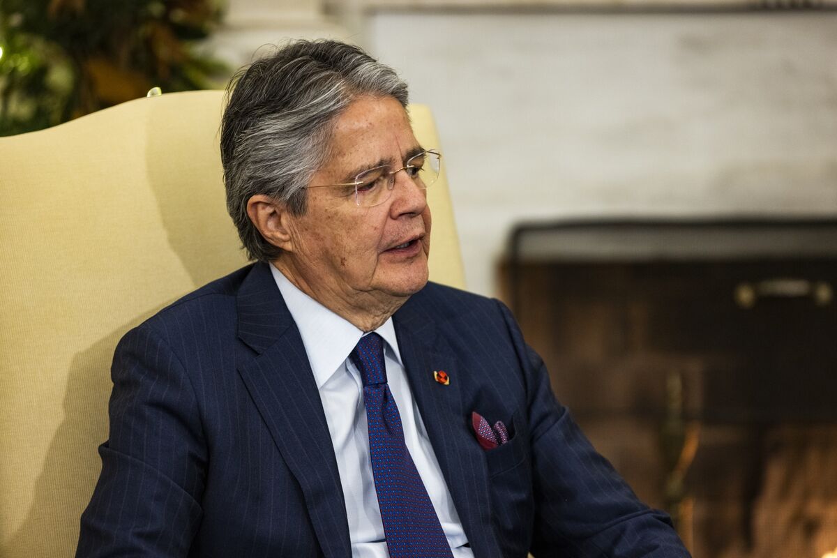 Why Ecuador President Guillermo Lasso's Downfall Is Hitting Bonds -  Bloomberg