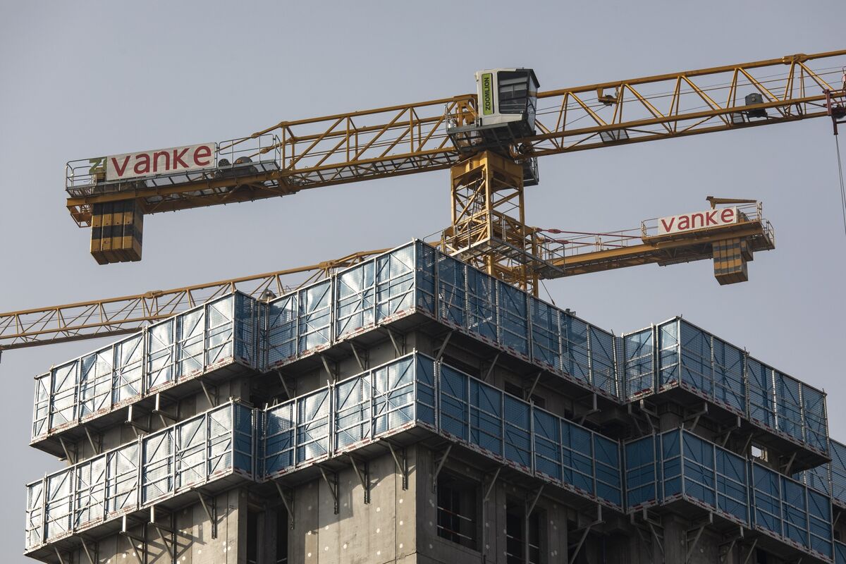 Builder China Vanke’s Yuan Bond Gyrations Confound Credit Market.