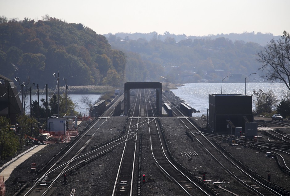 The Metro-North Railroad's Hudson Line leaves the Croton–Harmon station in Croton-on-Hudson, N.Y.