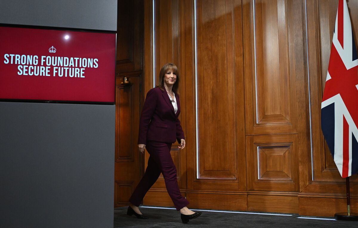 
                            UK Bond Investors Question Government’s Credibility on Flip Flop