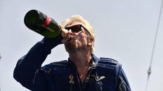 Virgin Galactic Sinks on Stock-Sale Plan After Branson Trip