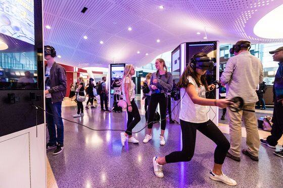 Airports Open Gaming Parlors to Occupy Fuming Travelers