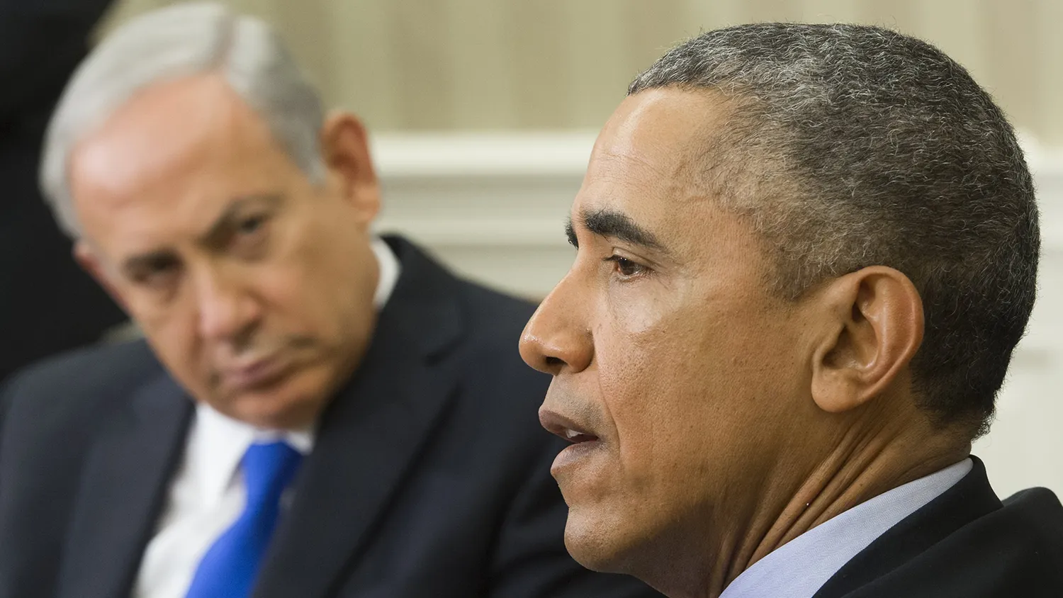 U.S. President Barack Obama and Israeli Prime Minister Benjamin Netanyahu hold a meeting in the Oval Office of the White House in Washington on Nov. 9, 2015.
