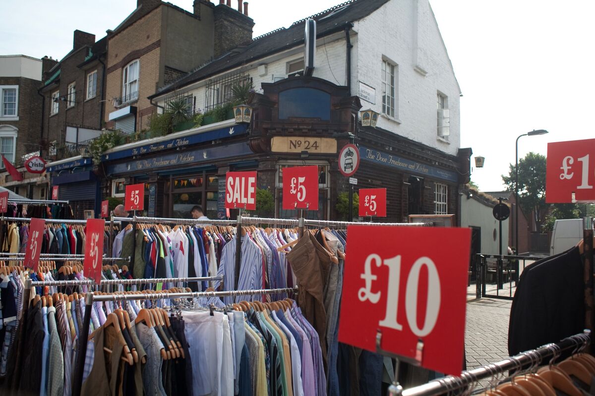 UK’s Thrifty Rich Are Shopping Second-Hand and Trading Down