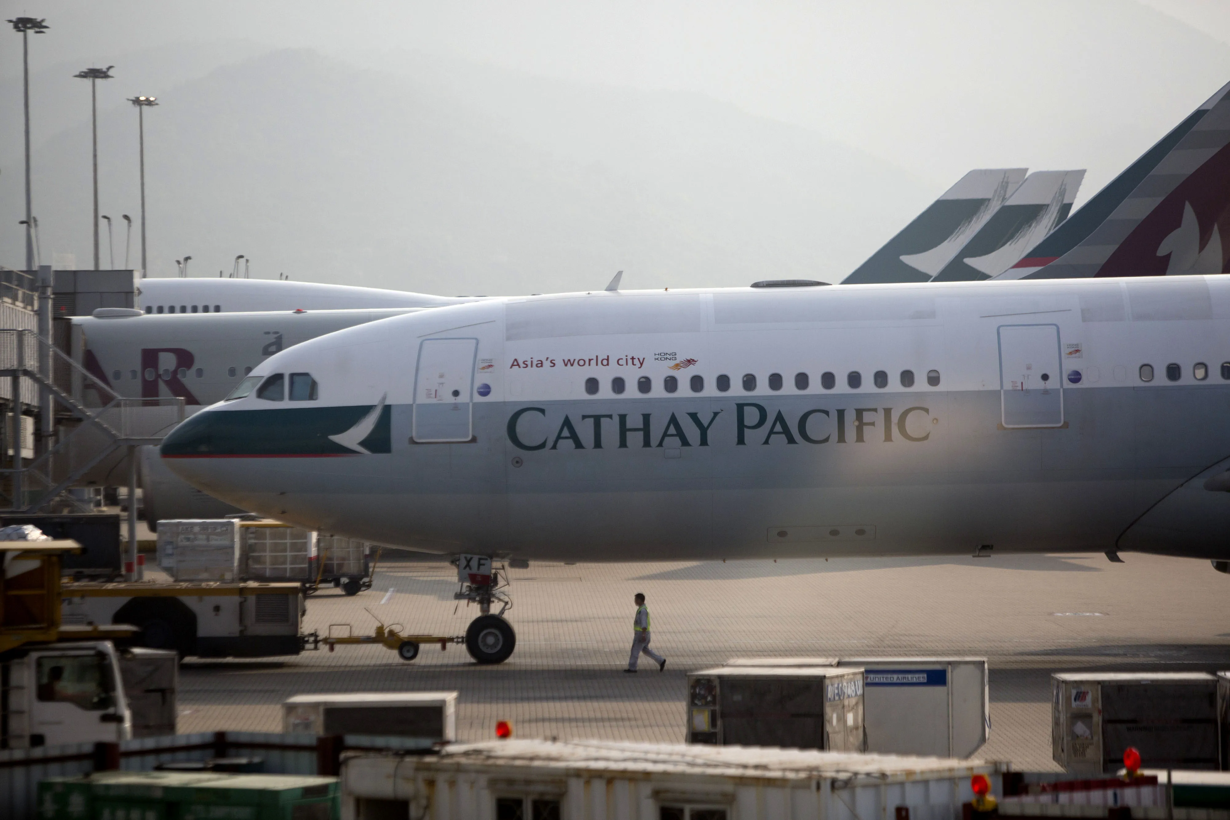 Tour Of New Cathay Pacific Airways Ltd. Lounge "The Bridge"