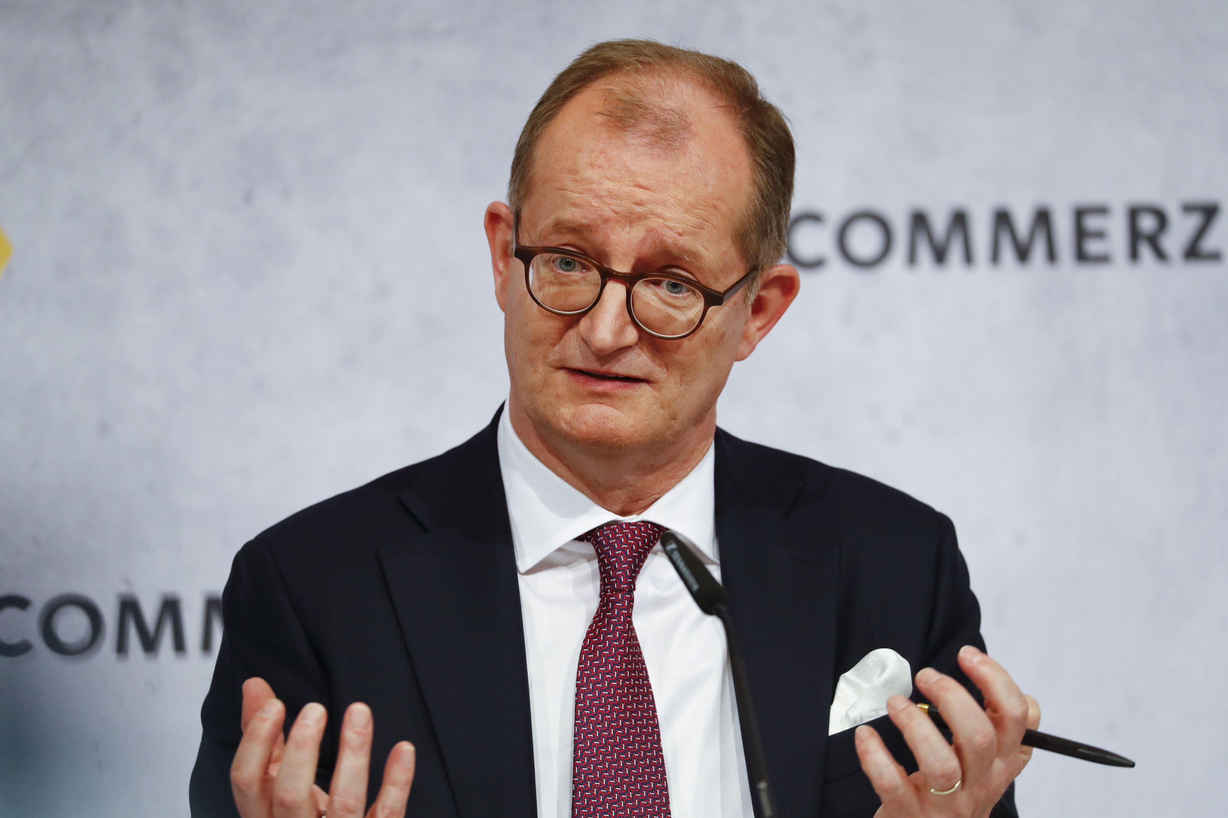Commerzbank Leaders Toppled In Cerberus Led Investor Revolt Bloomberg