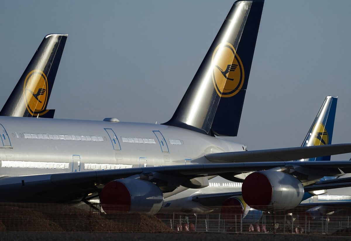 Germany Cartel Office Probes Lufthansa On Condor Complaint - Bloomberg