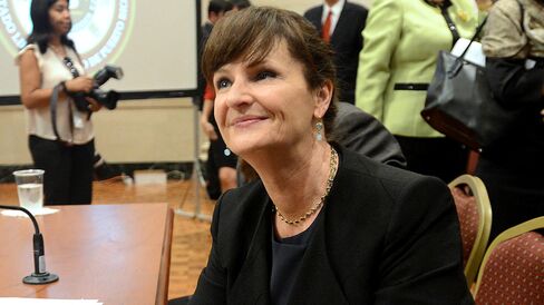 Lisa J. Donahue