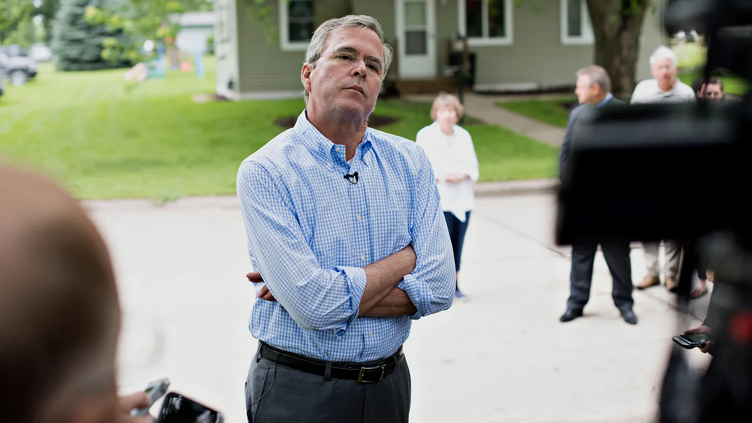 Republican presidential candidate Jeb Bush speaks to the media following a campaign stop in Washington, Iowa, on June 17, 2015.

