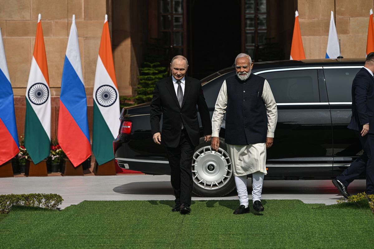 Modi, Putin gặp gỡ để thúc đẩy quan hệ kinh tế Nga-Ấn bất chấp áp lực từ Mỹ