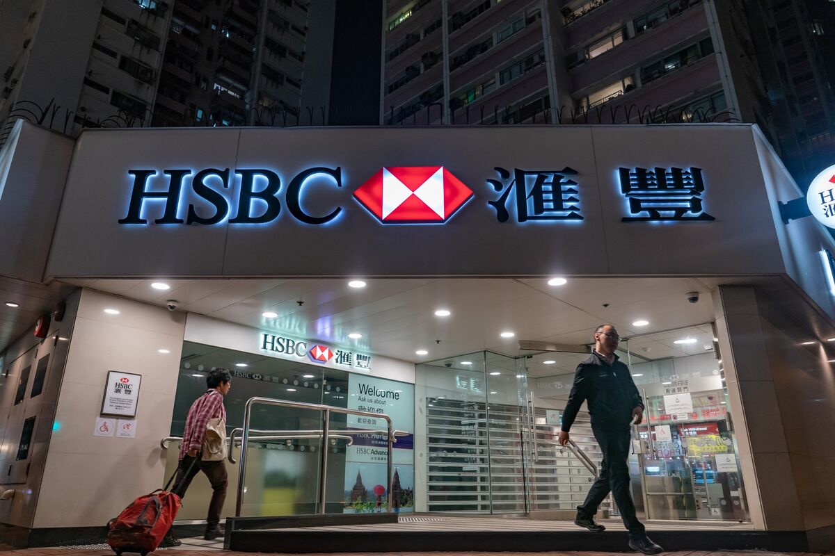 HSBC Sticks to Asia Wealth Hiring After Exits of Key Executives - Bloomberg