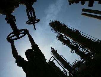 relates to Iraq Oil Firms in Talks With Government to Unblock Kurdish Sales
