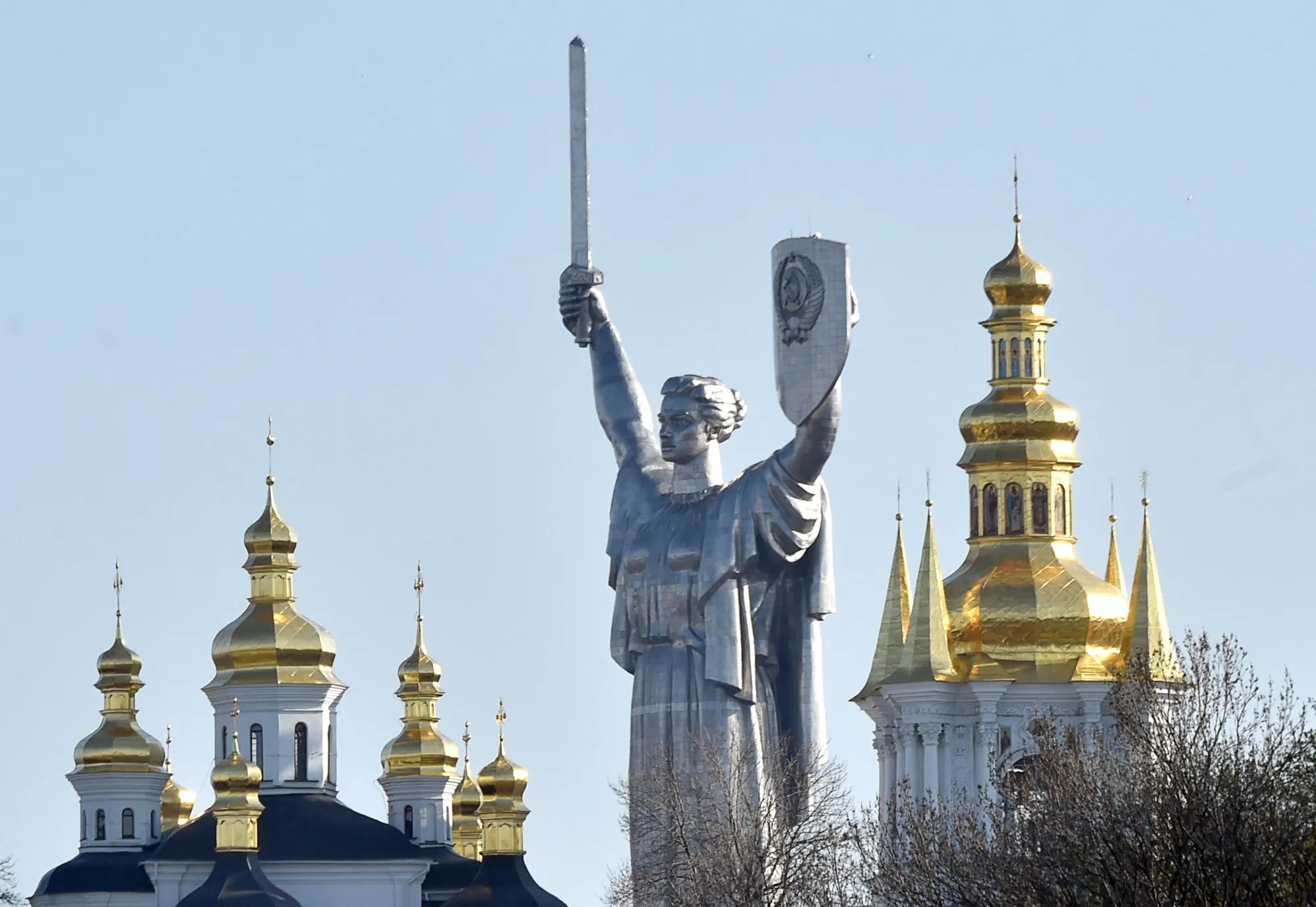 A view of Kyiv’s&nbsp;Motherland monument and the Kyiv-Pechersk Lavra&nbsp;in&nbsp;April&nbsp;2020.