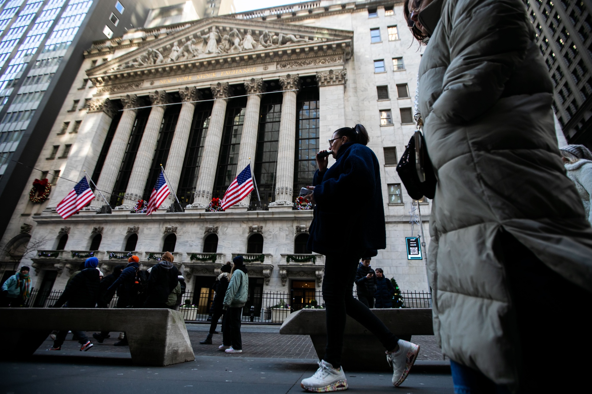 Wall Street Opens 2024 With Mix of Optimism Pessimism and Mystery